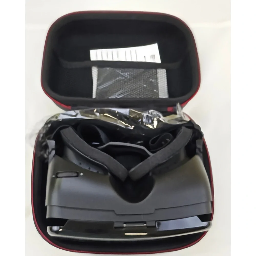 Homido V2 Virtual Reality Headset for 4-5.7 inch Smartphones with Carry Case